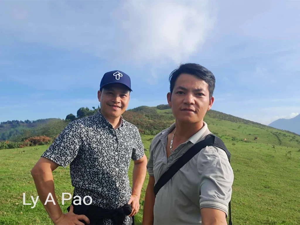 Nguyen Quang Hoang HXN and Ly A Pao 1 day Explore Cow Hill Sapa